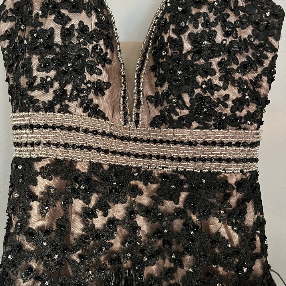 Juniors dress 2/4 never worn.